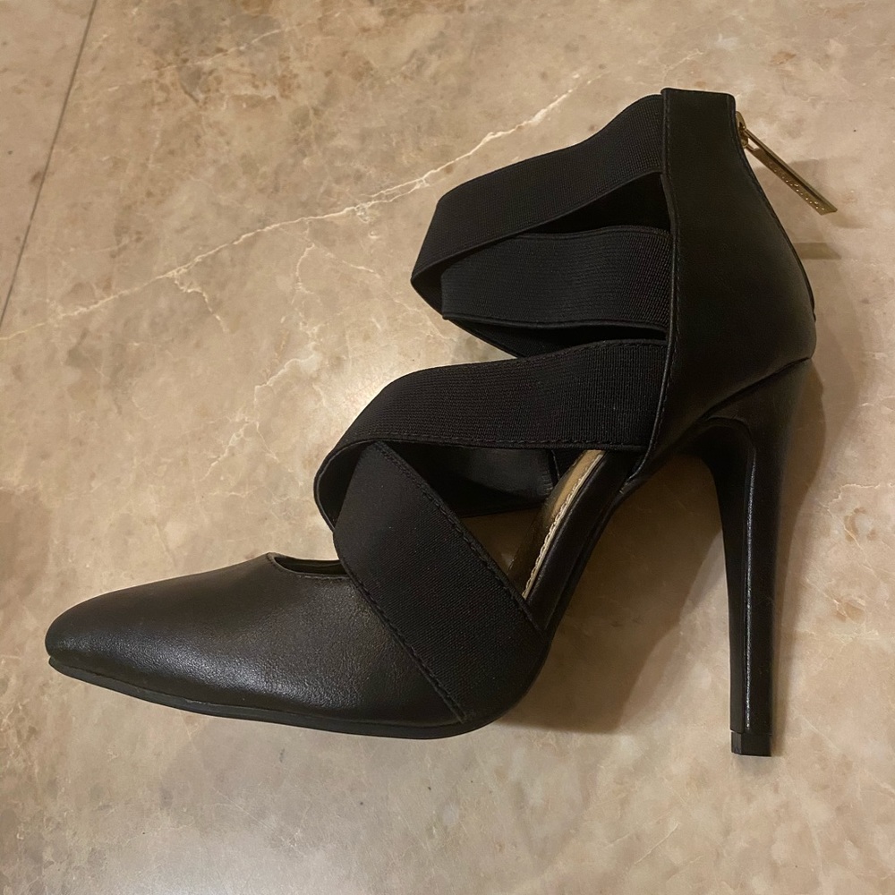 Liliana Black Heels - Picture 3 of 11
